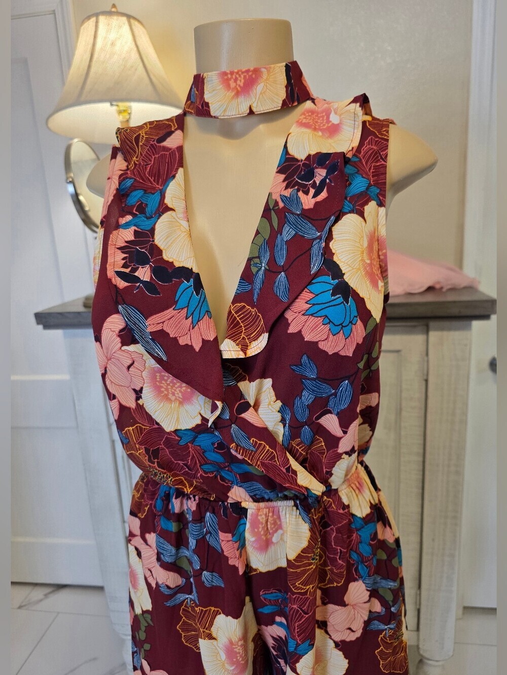 Monteau NWT Floral V-Neck Sleeveless Romper in Burgundy - Picture 3 of 7